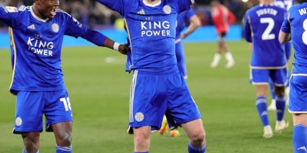 开云注册入口-【早报】在争冠和帮死敌保级面前，果断选择后者