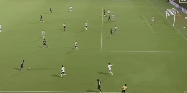 日职联半场：大卫、角田涼太朗破门，横滨水手2-0清水心跳