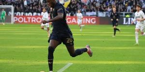 开云官网-意天空预测博洛尼亚vs尤文首发：穆阿尼首发中锋，萨沃纳踢中卫