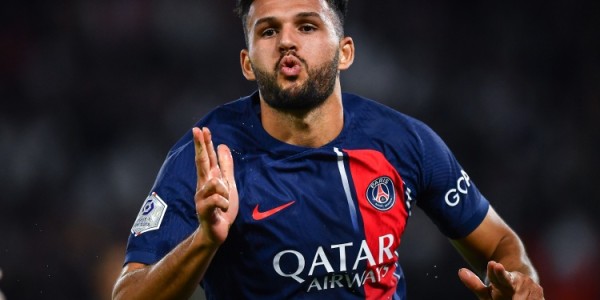 开云注册入口-贡萨洛·拉莫斯：祝贺巴黎FC，但他们一直消极比赛而裁判听之任之