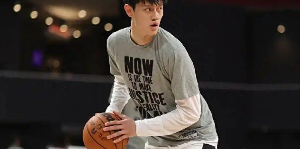 开云体育官网-恭喜曾凡博！3选2机会大增&amp;amp;amp;已痊愈，外媒：接近与篮网签双向合同